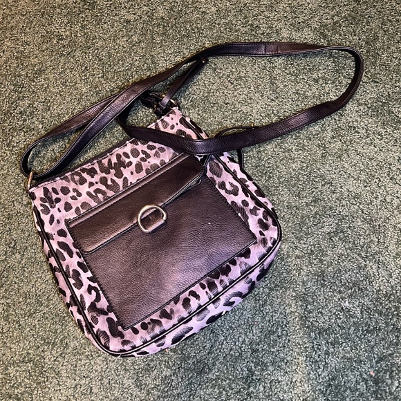 Dark-Colored Purse Bundle 🖤✨ - Picture 2 of 5